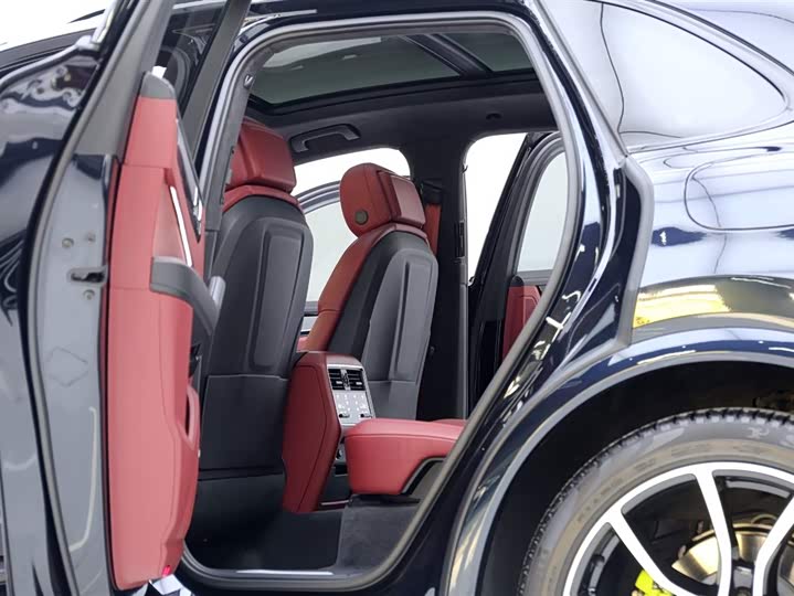 Фото 6 - Porsche Cayenne Hybrid