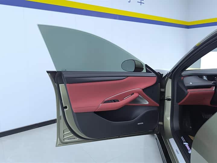 Фото 7 - Xiaomi SU7