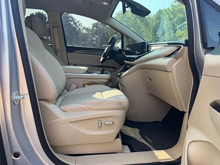 Фото 6 - Buick GL8 Hybrid