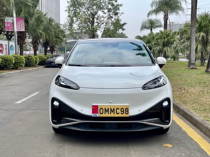 Фото 2 - BAIC Arcfox Kaola