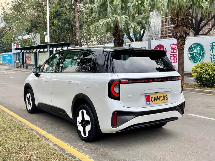 Фото 7 - BAIC Arcfox Kaola