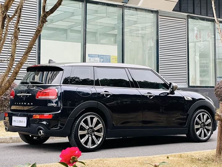 Фото 8 - Mini Clubman