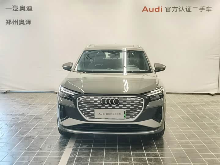 Фото 2 - Audi Q4 e-tron