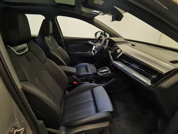 Фото 6 - Audi Q4 e-tron