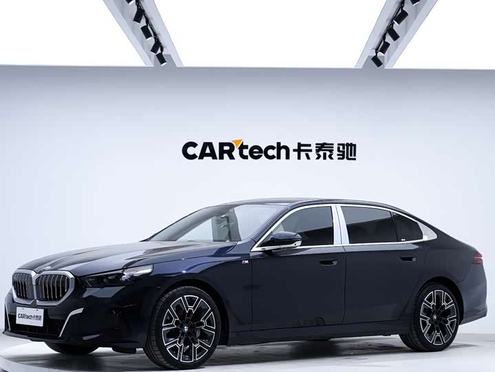 Фото 1 - BMW 5 Series