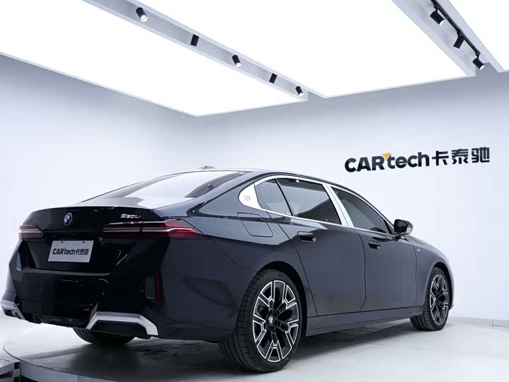 Фото 9 - BMW 5 Series