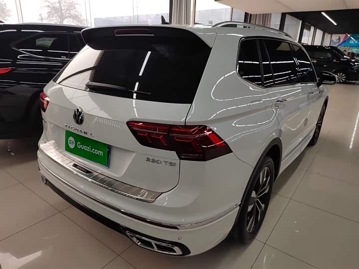 Фото 7 - Volkswagen Tiguan L Pro