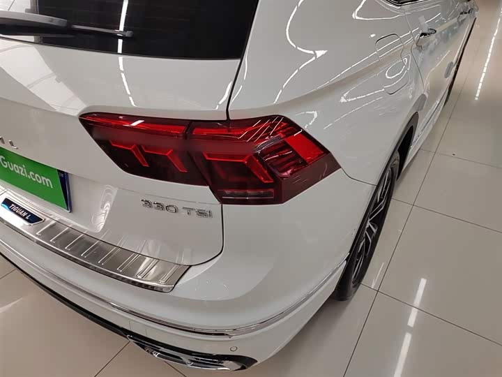 Фото 8 - Volkswagen Tiguan L Pro