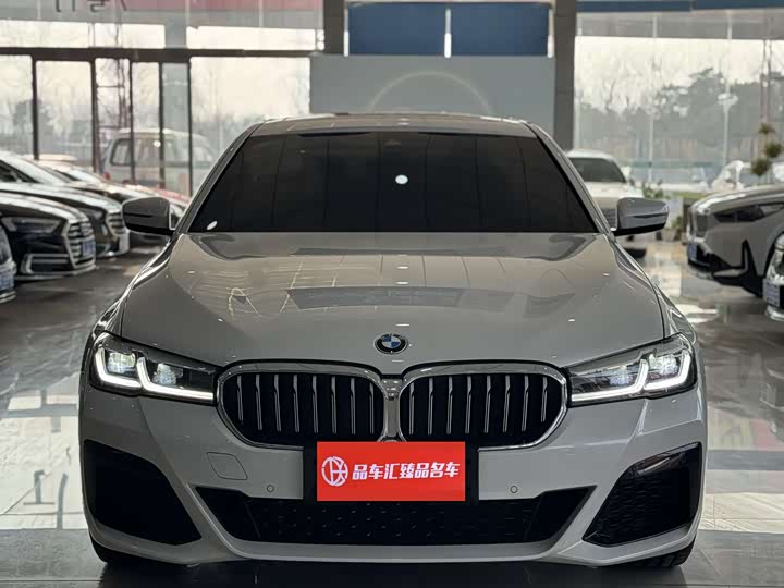 Фото 2 - BMW 5 Series