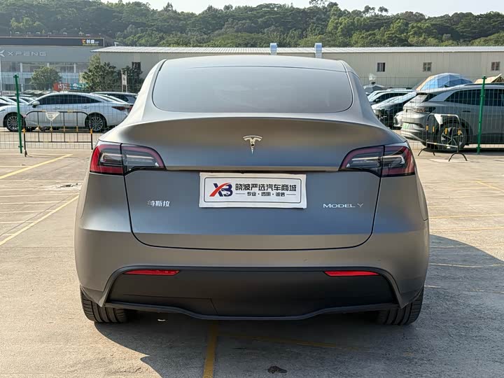 Фото 6 - Tesla Model Y