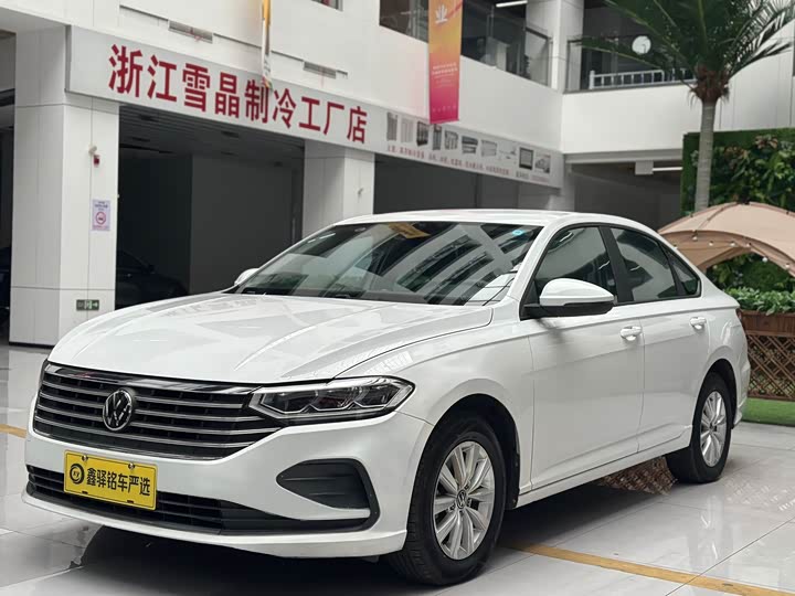 Фото 1 - Volkswagen Lavida