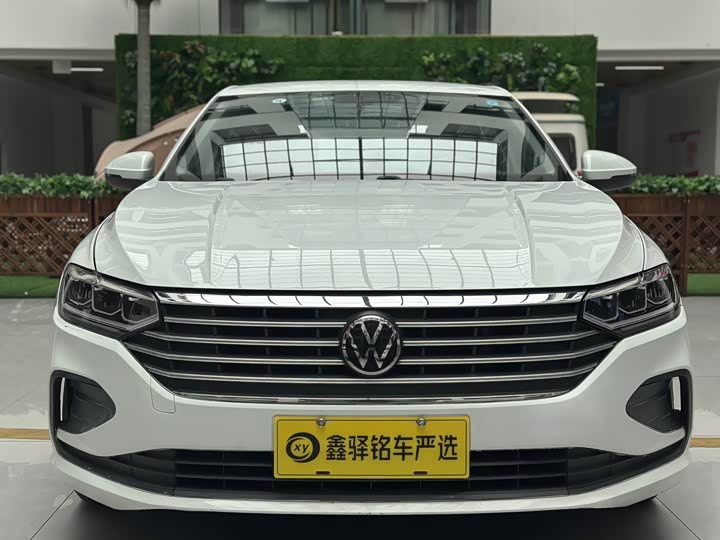 Фото 2 - Volkswagen Lavida