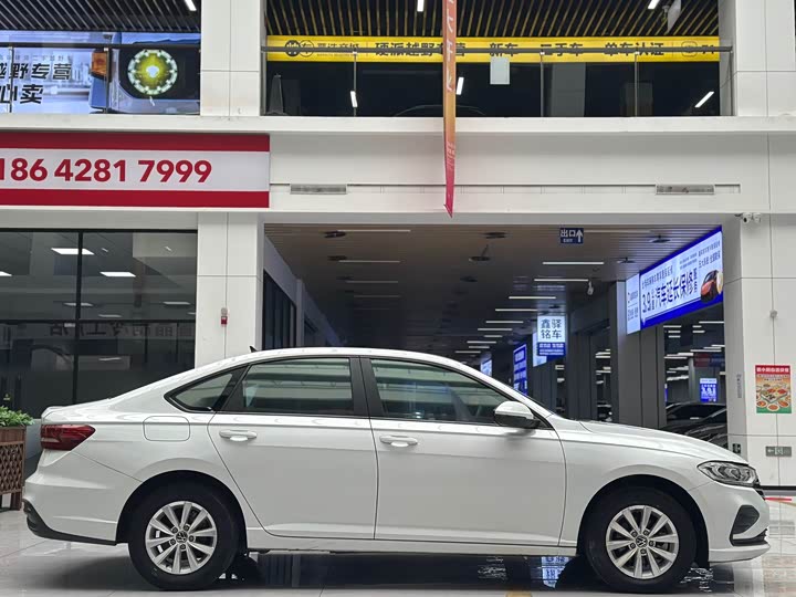 Фото 4 - Volkswagen Lavida