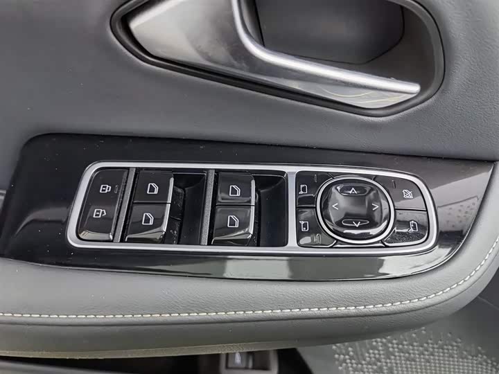 Фото 9 - BAIC Arcfox Alpha S