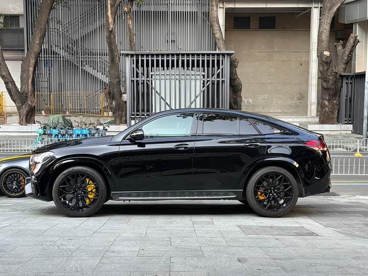 Фото 3 - Mercedes-Benz GLE-Class Coupe AMG