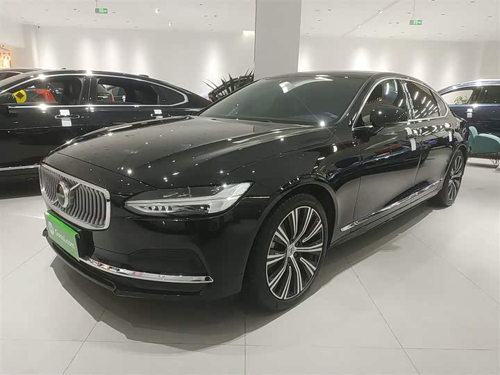 Фото 2 - Volvo S90