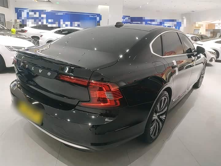 Фото 7 - Volvo S90
