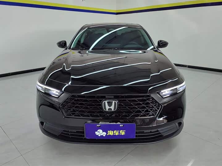 Фото 2 - Honda Accord