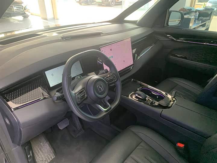 Фото 5 - Zeekr 009