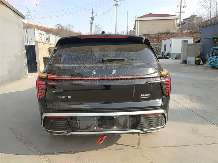 Фото 6 - Hongqi HS3 Hybrid