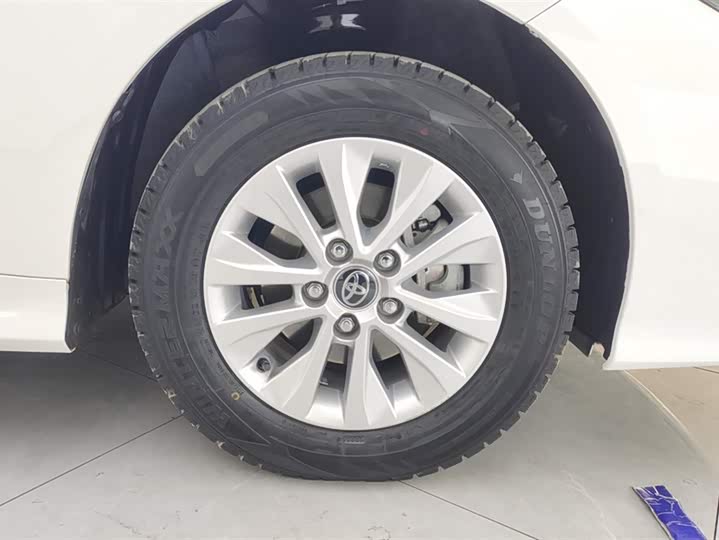 Фото 6 - Toyota Corolla