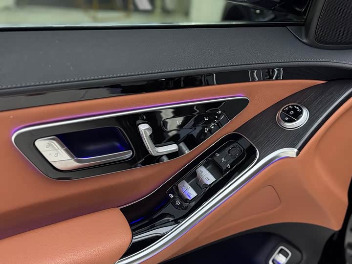 Фото 7 - Mercedes-Benz S-Class