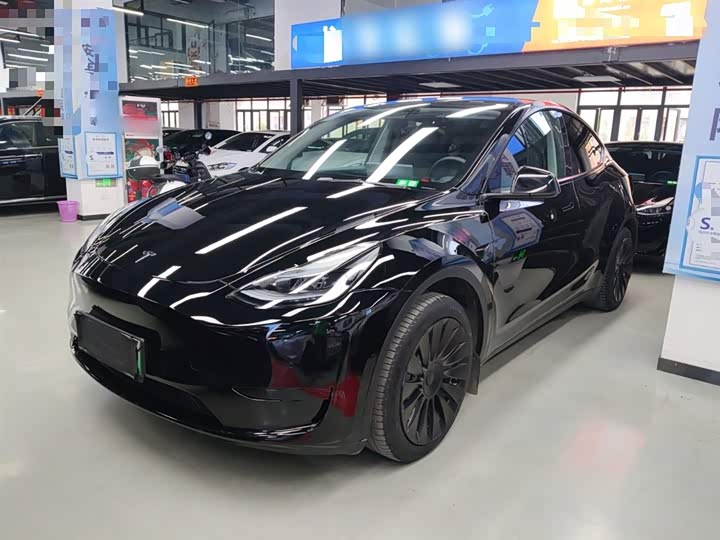 Фото 2 - Tesla Model Y