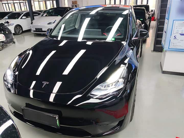 Фото 3 - Tesla Model Y