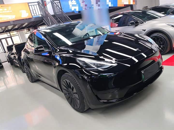 Фото 4 - Tesla Model Y