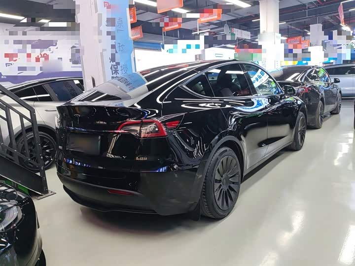 Фото 7 - Tesla Model Y