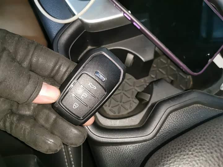 Фото 9 - Toyota Wildlander