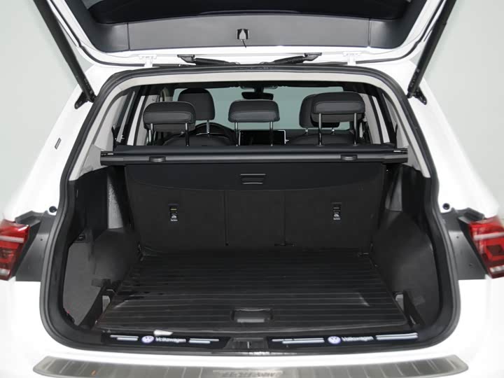 Фото 7 - Volkswagen Tiguan L Pro