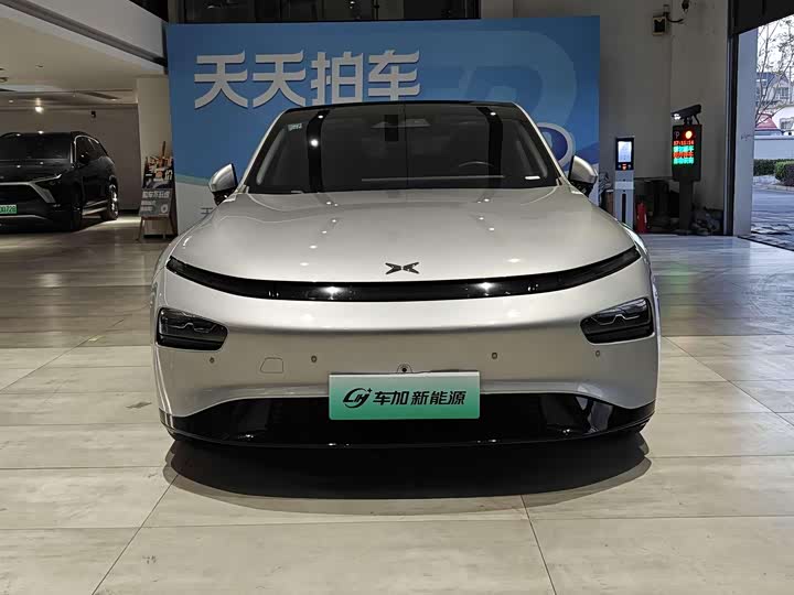 Фото 2 - XPeng P7