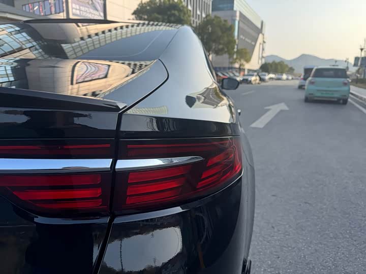 Photo 8 - Geely Preface