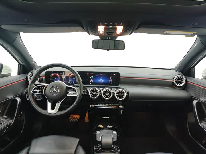 Фото 4 - Mercedes-Benz A-Class