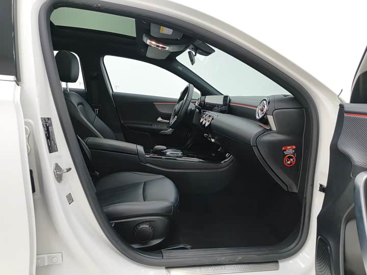 Фото 5 - Mercedes-Benz A-Class