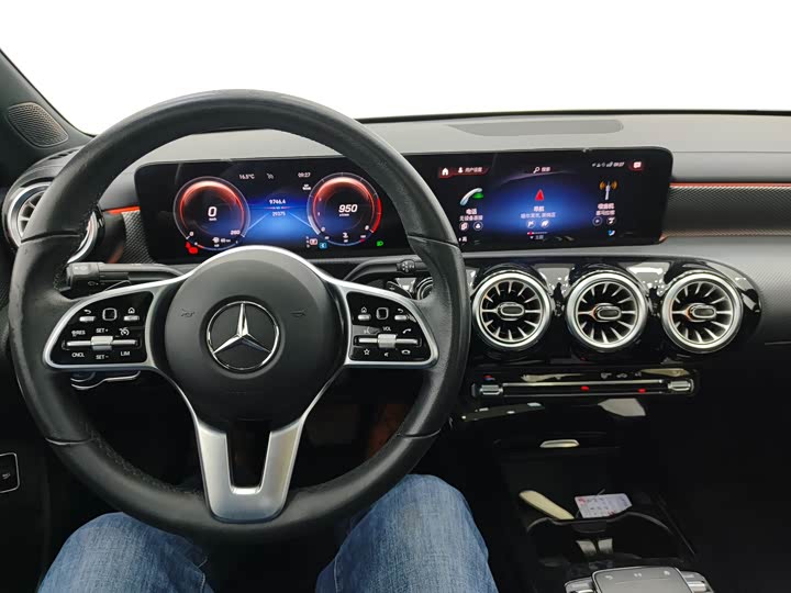 Фото 6 - Mercedes-Benz A-Class