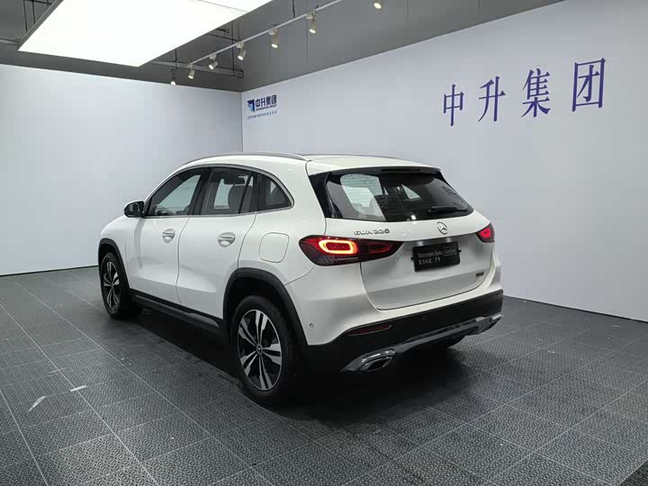 Фото 3 - Mercedes-Benz GLA-Class