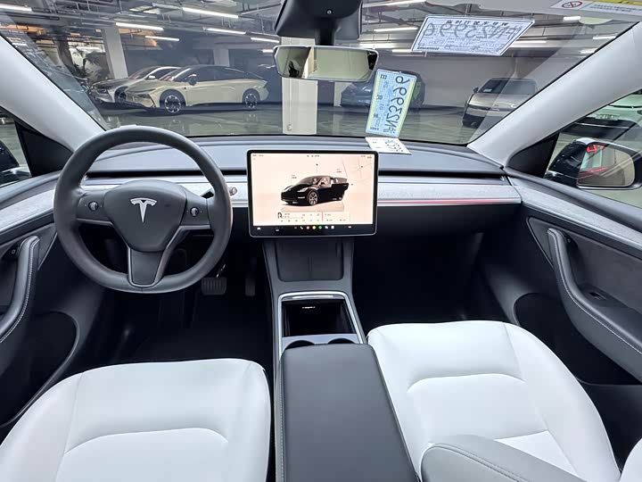 Фото 9 - Tesla Model Y