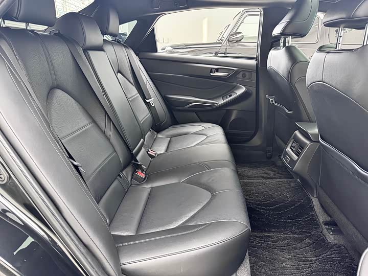 Фото 9 - Toyota Avalon