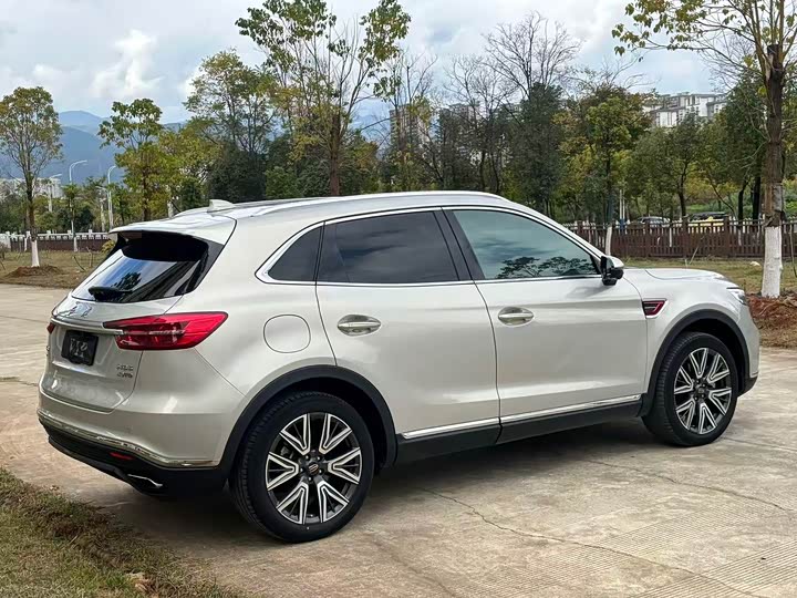 Фото 9 - Hongqi HS5