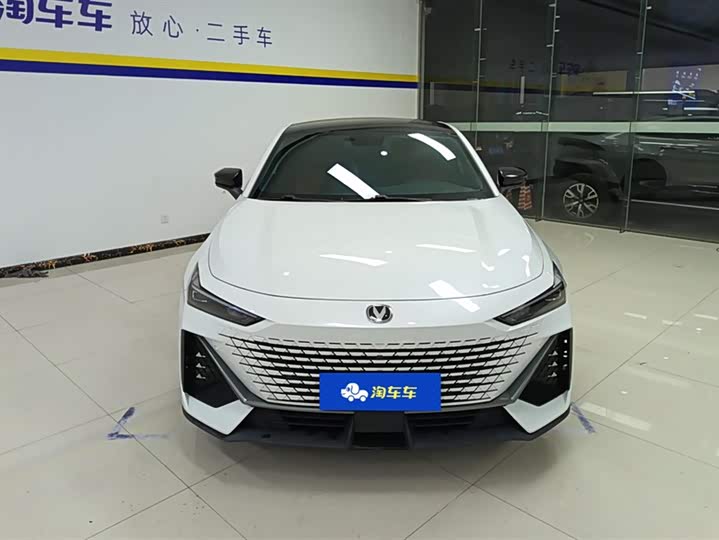 Фото 2 - Changan UNI-V