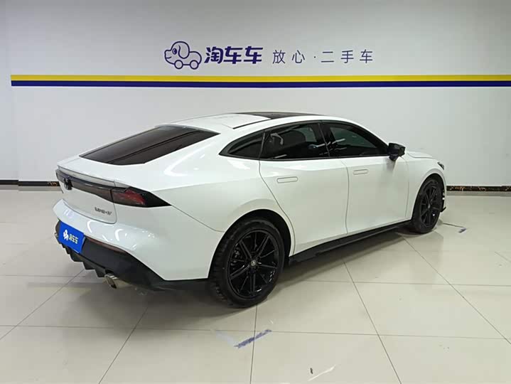 Фото 3 - Changan UNI-V