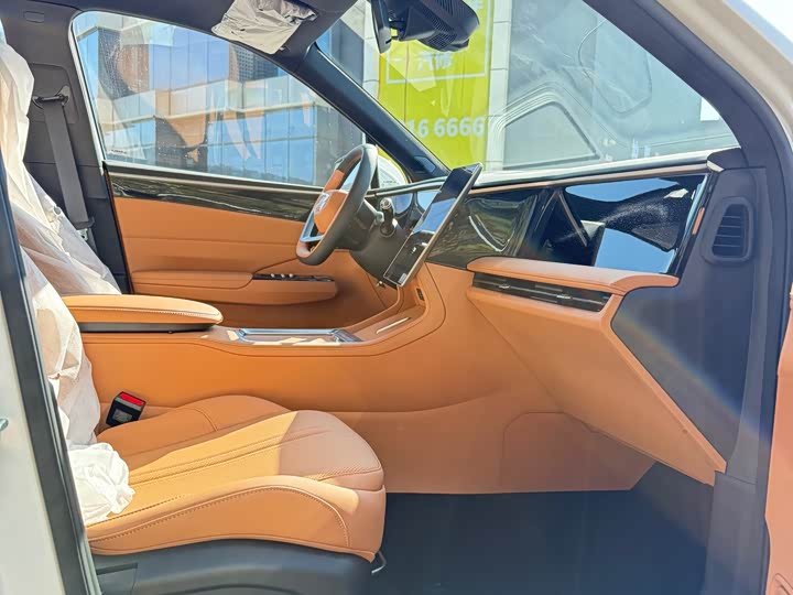 Фото 8 - Geely Galaxy L7