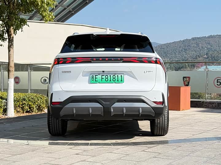 Фото 9 - Geely Galaxy L7