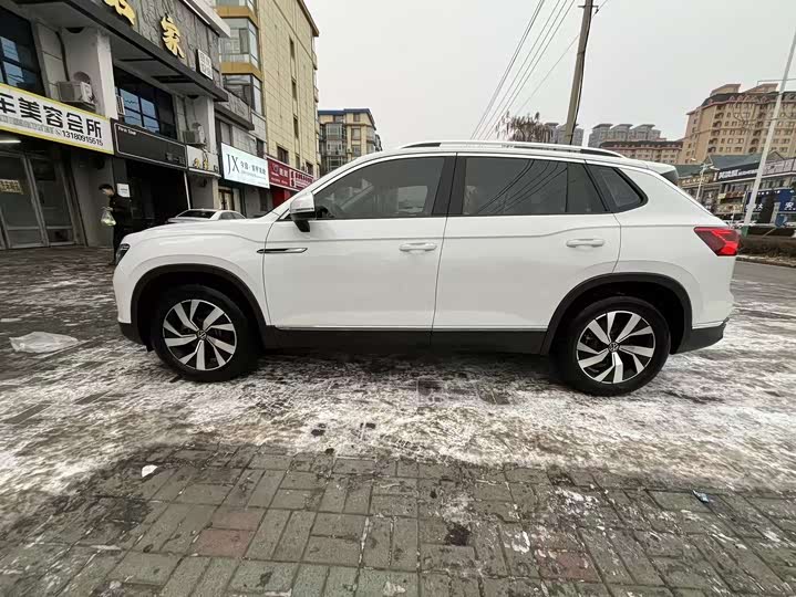 Фото 3 - Volkswagen Tayron