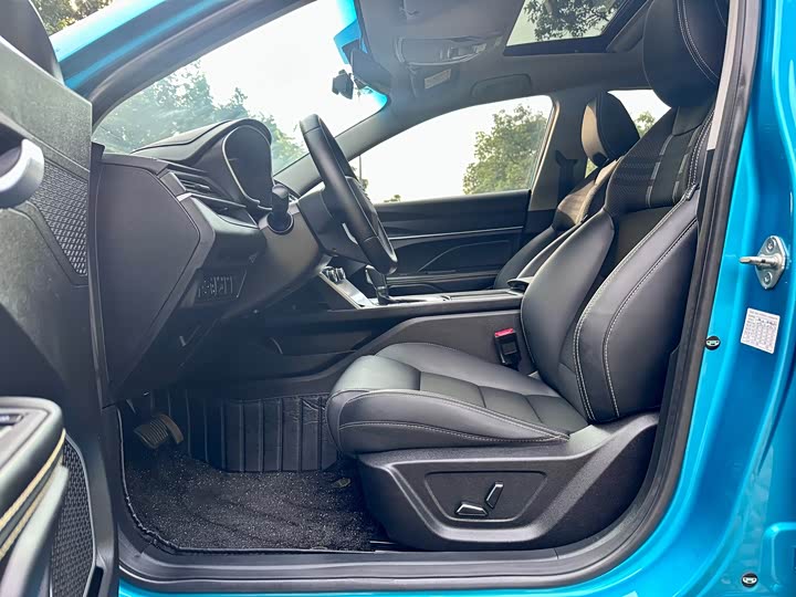 Фото 4 - Geely Binrui