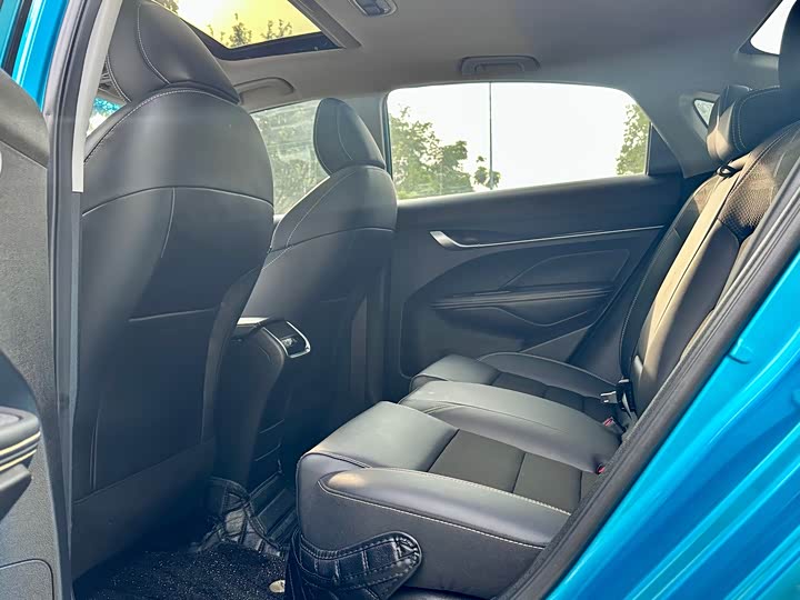 Фото 5 - Geely Binrui