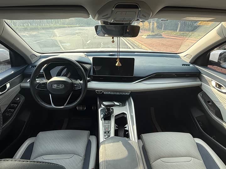 Фото 5 - Geely Preface