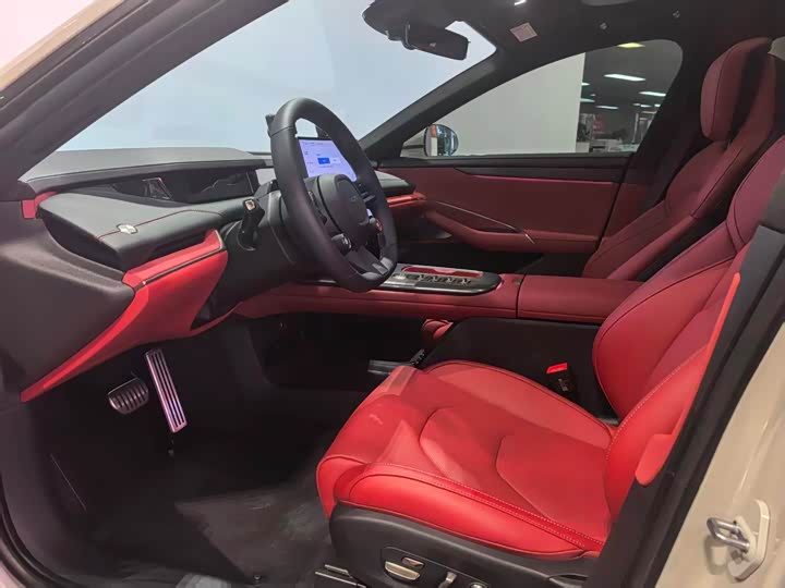 Фото 9 - Xiaomi SU7